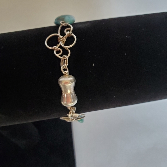 Womens turquoise look wire bracelet - Picture 2 of 3